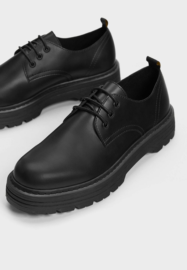 derbies bershka