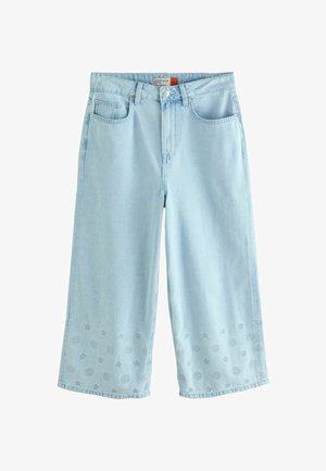 Blugi largi de culoare bleu deschis, scurtați, cu buzunare față-spate, închidere cu nasture și fermoar, broderie florală cu perforații lângă tivuri.