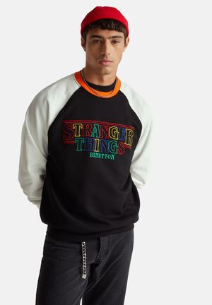 STRANGER THINGS - Sweatshirt - black