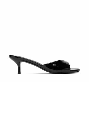 Jenny, Kontsaga tagant lahtised kingad - black