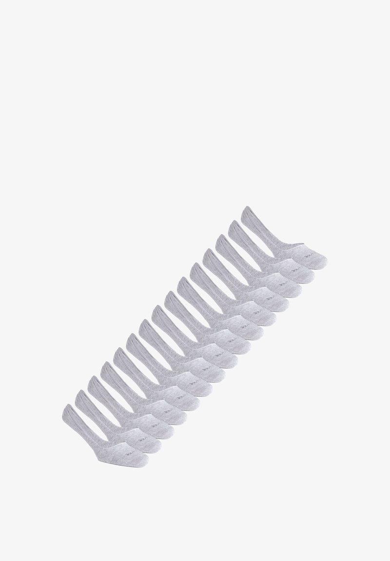 Doce pares de calcetines de algodón gris hasta el tobillo dispuestos en fila, con una textura suave y un diseño de punta redondeada.