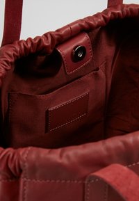 KIOMI Cabas - dark red
