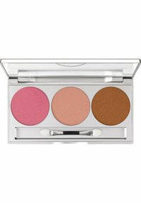 Drei-Pfannen-Make-up-Palette mit gepressten Puder in Pink, Pfirsich und Braun. Transparenter Deckel, silberne Hülle und enthaltenes Applikator.