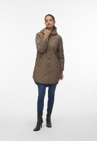 Niet geselecteerd, mottled brown, brown