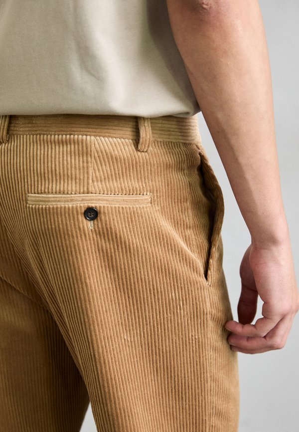 CROPPED TROUSERS - Trousers - dark beige2