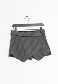 Zara Short - grey