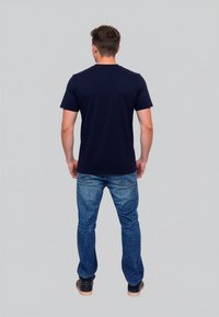 Thumbnail Image 3