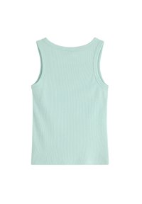 Lys mintgrøn ribbet tanktop med rund halsudskæring og ærmeløs design. Glat tekstur og tætsiddende form. Velegnet til hverdagsbrug.
