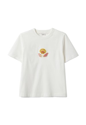 White short-sleeve t-shirt with a round neck and three small colorful seashells embroidered in the center front.