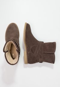 KIOMI Botines - taupe
