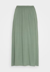 Jupe longue vert sauge avec une taille élastique, fabriquée en tissu doux et fluide.