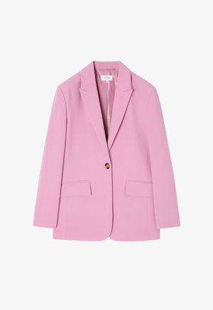 Różowa dopasowana marynarka z klapami, na jeden guzik, z dwiema przednimi kieszeniami. Gładki materiał o minimalnej teksturze.