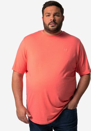 - T-shirt basic