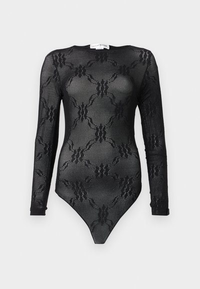 Fekete, hosszú ujjú bodysuit, áttetsző anyagból készült, virágos csipke mintával, kerek nyakkivágással és alsó tanga vágással.