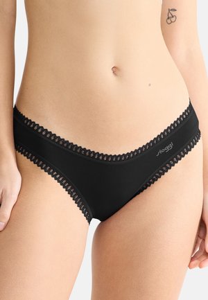 Schwarze Bikini-BRIEFE mit zarter Spitzenkante entlang der Taille und Beinöffnungen, hergestellt aus einem glatten, dehnbaren Material mit einem Logo-Detail.