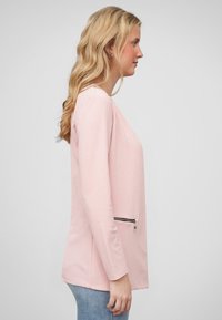 Cloud 5ive MIT 2-ZIP-POCKETS - Vest - rose