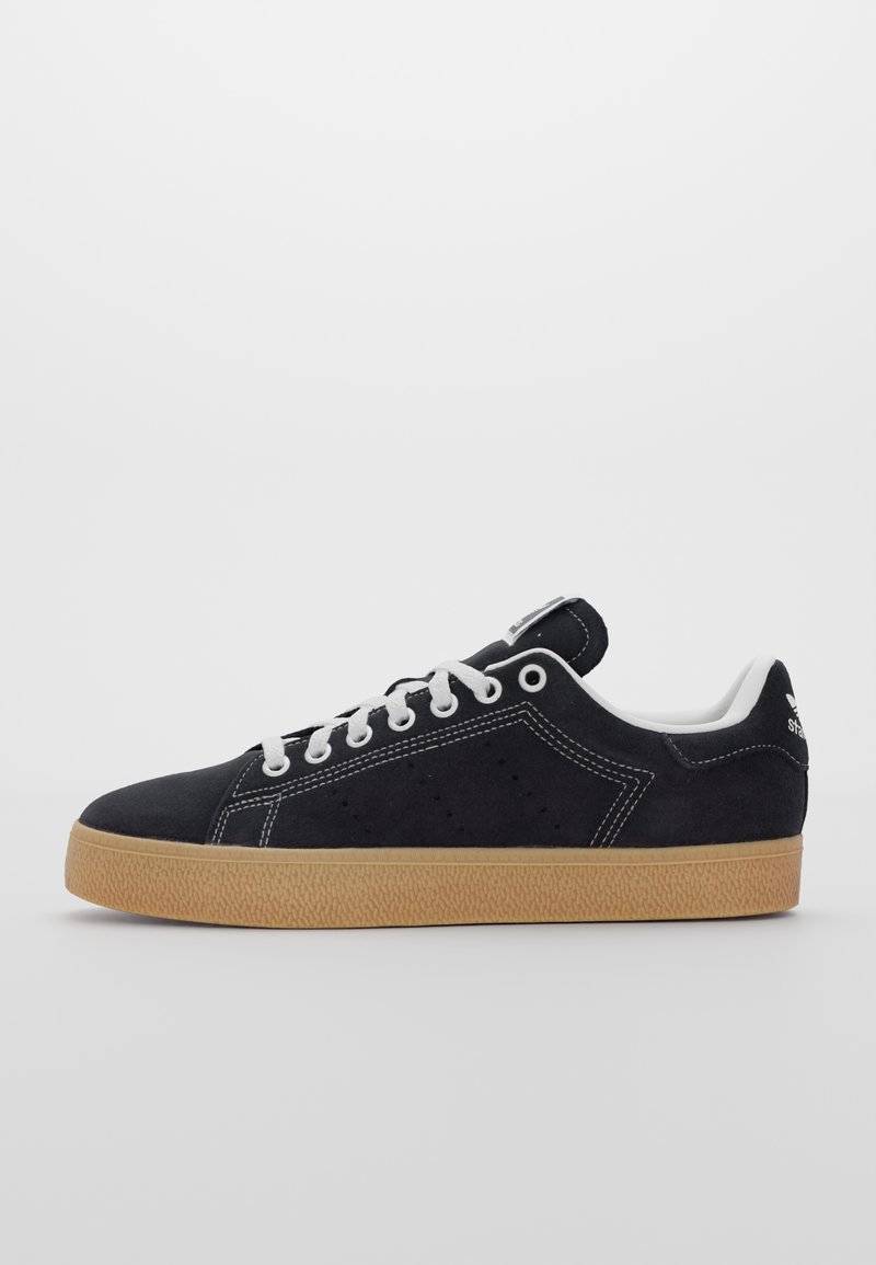 Sneakers low