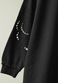 CUTWORK CREW NECK - Sweater - black