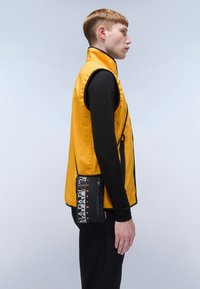 Napapijri CURVER - Skuldertasker - black
