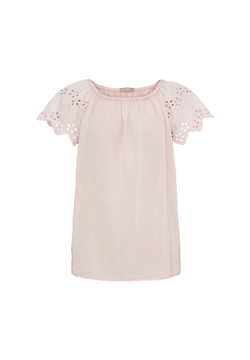 Lyserød kortærmet bluse med løs pasform, der har broderede blonder detaljer på ærmerne og en rummelig halsudskæring. Blød tekstur.