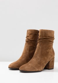 Kennel + Schmenger Bottines - camel