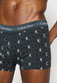 Calvin Klein Underwear LOW RISE TRUNK STRETCH 3 PACK - Cuecas boxer - hemispere blue/black