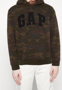 GAP Felpa con cappuccio - olive