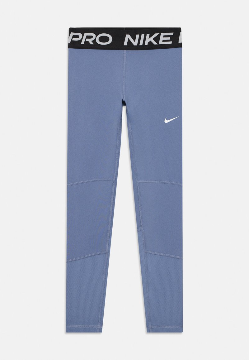 Leggings iz svetlo modrega blaga s črnim pasom, na katerem sta napisa "PRO" in "NIKE", ter majhnim belim logotipom Nike na zgornji levi nogi.