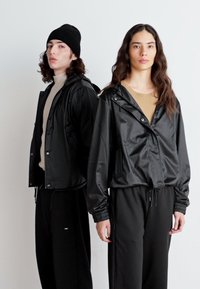 Thumbnail Image 2