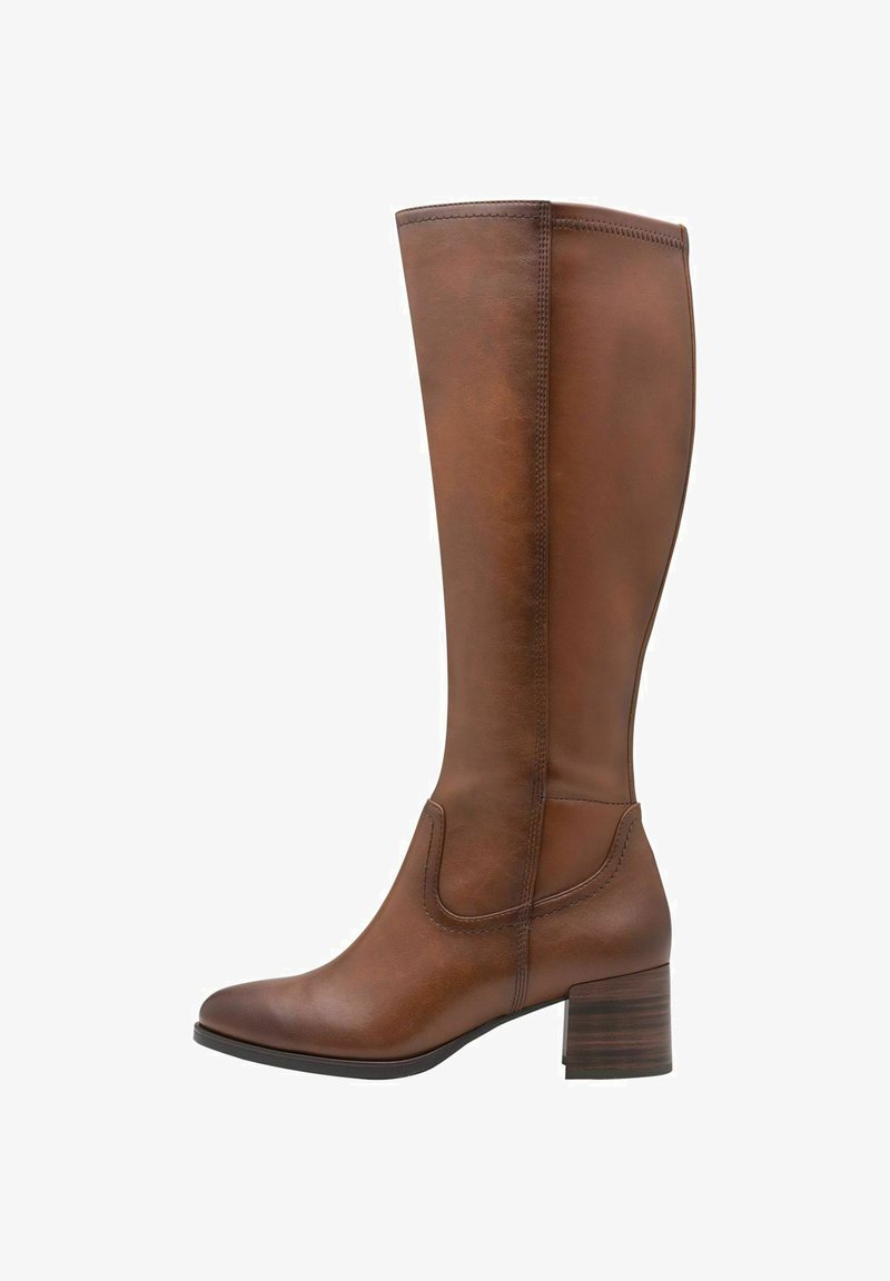 Botte en cuir brun jusqu'au genou avec un talon bloc, texture lisse, détails de couture subtils et design à bout arrondi.