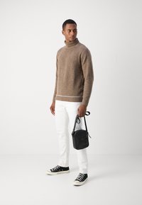 INDICODE JEANS Pullover - otter