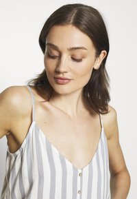 ONLY ONLASTRID SINGLET - Top - cloud dancer