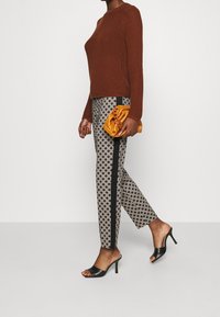 comma Broek - black