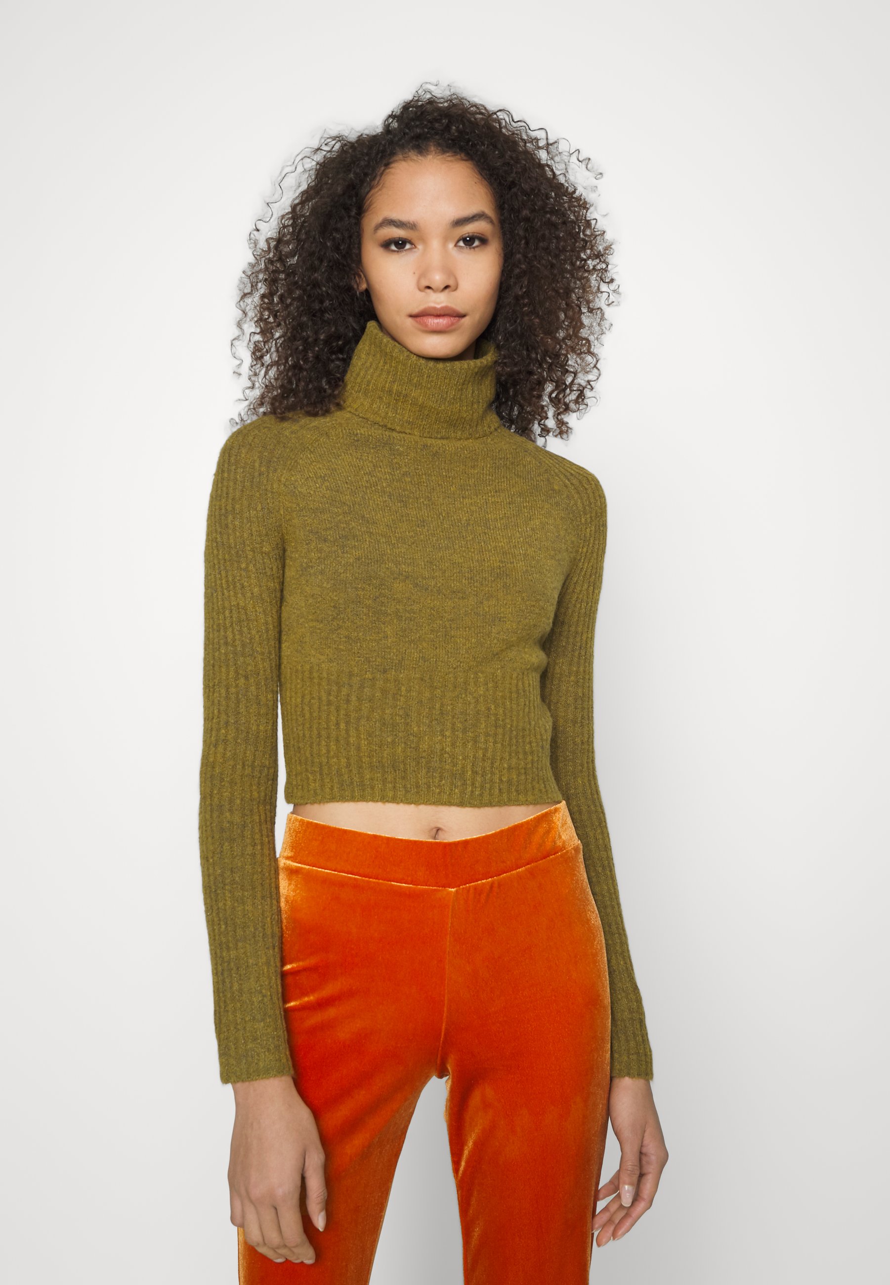 outfitters turtleneck
