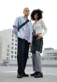 Thumbnail Image 2