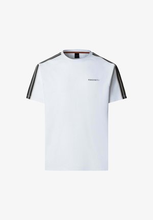 Witte T-shirt van katoen, met zwart-gouden gestreepte accenten op de schouders en het "HACKETT"-logo op de voorkant.