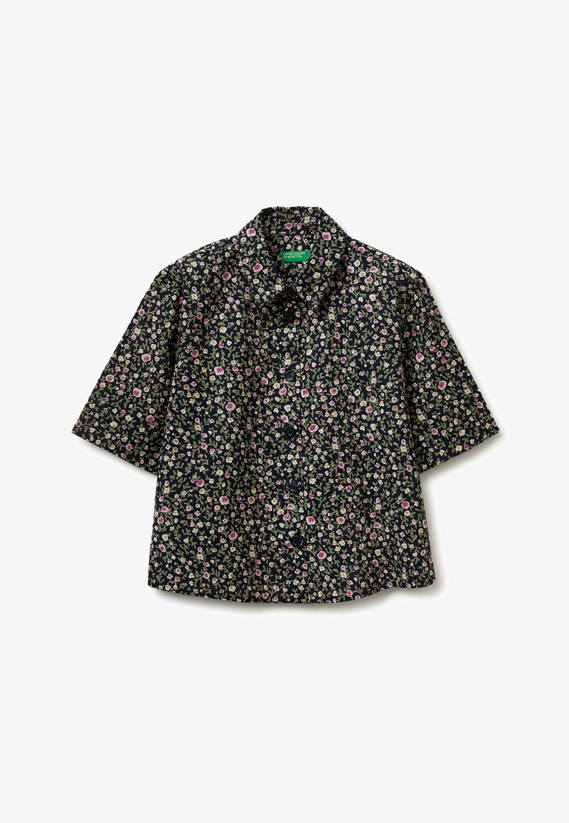 Zwart overhemd met korte mouwen, knoopsluiting, voorzien van een klein bloemenpatroon in roze, beige en groen, en een puntige kraag.