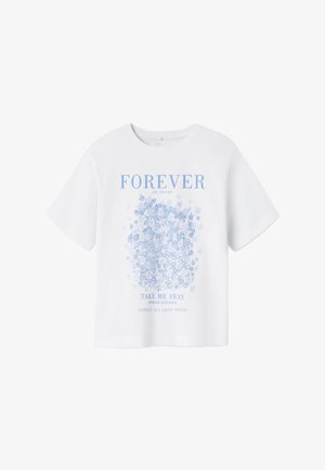 Camiseta blanca de algodón con un patrón floral azul y textos: "SIEMPRE O NUNCA," "LLÉVAME LEJOS," y "ESPERO TODAS LAS COSAS BUENAS."