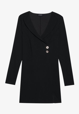 Vestido preto com mangas longas, decote em V e fecho de botão duplo. Apresenta uma fenda lateral e um design ajustado para uma silhueta estruturada.