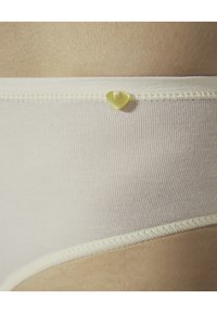 Thumbnail Image 3