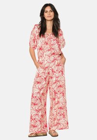 LolaLiza WITH FLORAL PRINT - Hlače - red orange