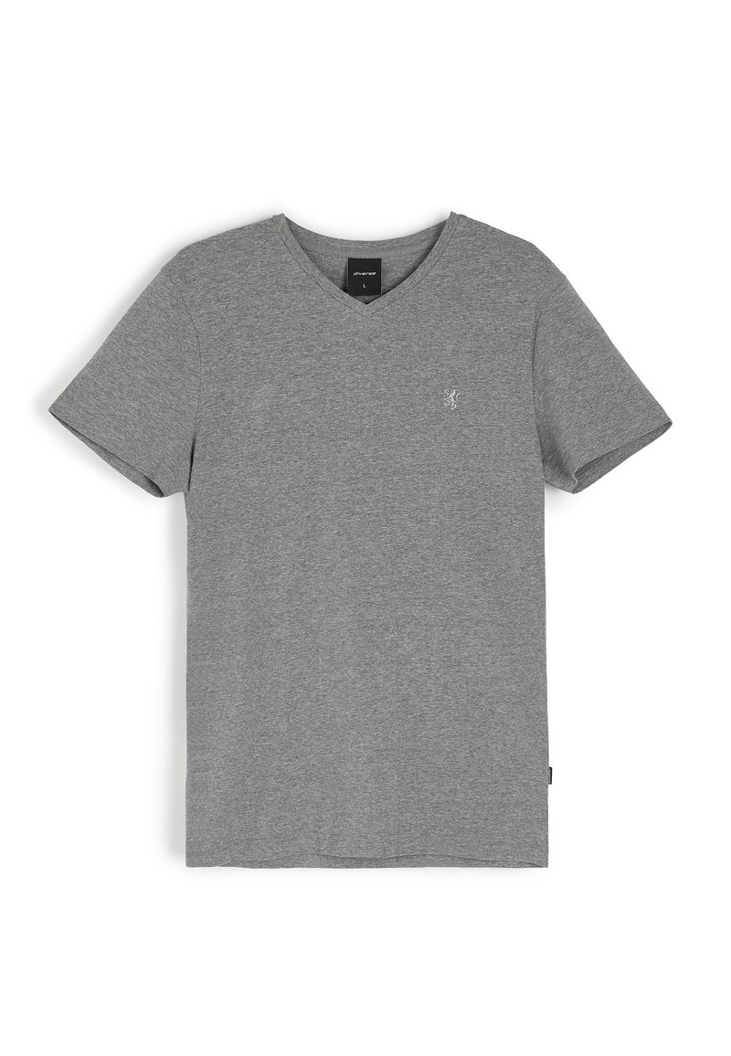 Szary t-shirt w serek, wykonany z miękkiej mieszanki bawełny. Krótkie rękawy, standardowy krój, małe logo na piersi oraz metka na dolnym brzegu.