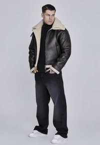 SIKSILK Chaqueta de invierno - brown
