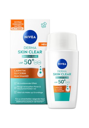 NIVEA Derma Skin Clear tägliches UV-Fluid LSF 50+ mit Carnitin, Glycerin, Niacinamid, mattierendem Effekt und porenreinigender Wirkung für zu Unreinheiten neigende Haut.