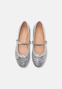 Even&Odd Bailarinas con hebilla - silver-coloured
