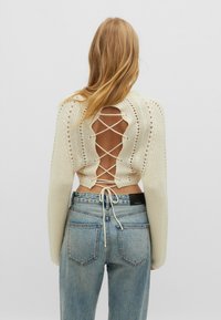 Stradivarius Sweter
