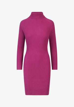 Aangesloten turtleneck jurk in levendig magenta, met ribbelstructuur, lange mouwen en een getailleerde pasvorm.