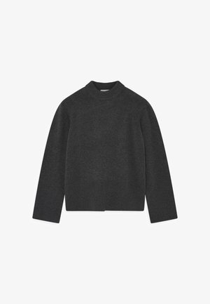 Temno siva pletena jopica z visokim ovratnikom, dolgimi rokavi ter rebrastimi manšetami in robom. Gladka tekstura in minimalističen dizajn.