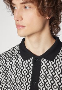 Obey Clothing TESTAMENT BUTTON FRONT POLO UNISEX - Blusa - black multi