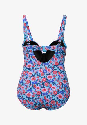 Bañador de una pieza con estampado floral sobre fondo azul, que presenta flores rosas y rojas. Tiene tirantes ajustables y un detalle de corte en la parte de atrás.